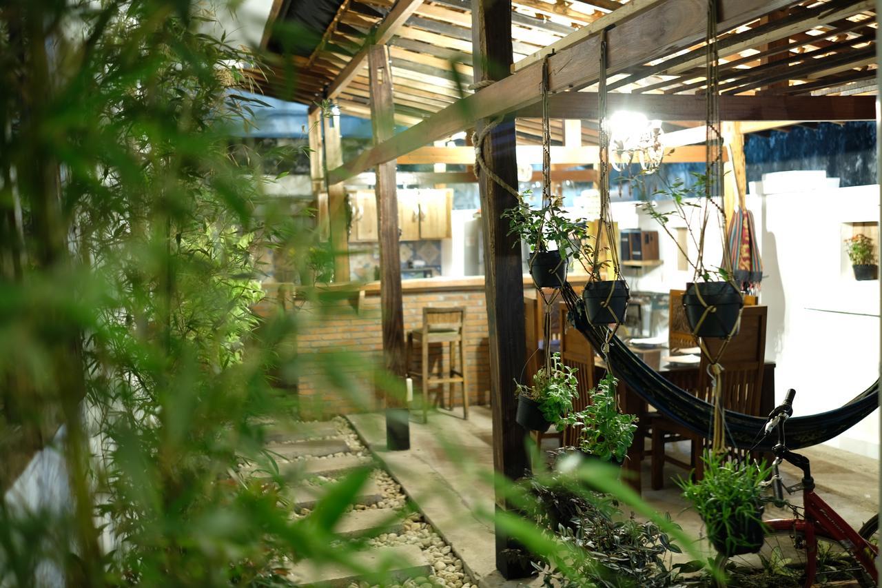 Auberge de jeunesse Wood Stone à Yogyakarta Extérieur photo