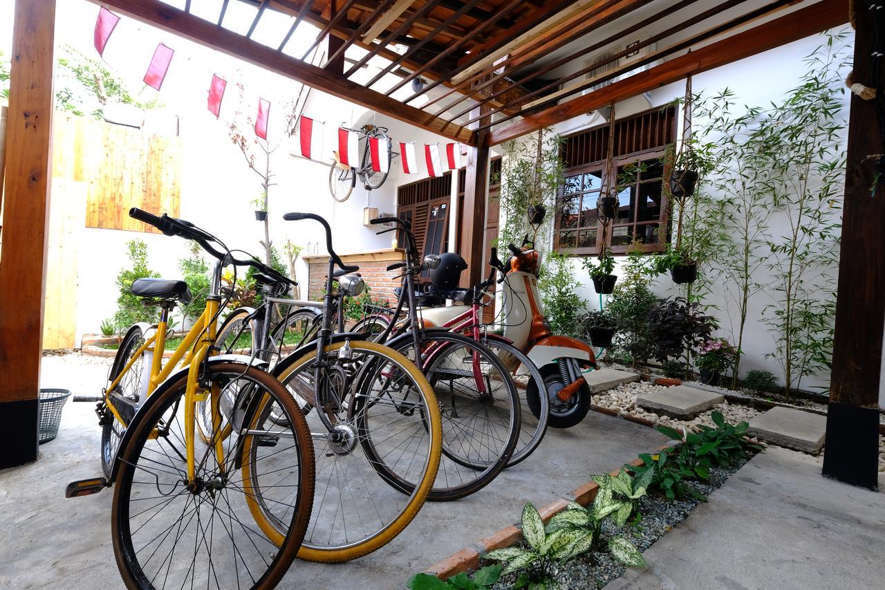 Auberge de jeunesse Wood Stone à Yogyakarta Extérieur photo